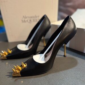 SOLD! 
Alexander McQueen heels size 10 gold spikes bnwt